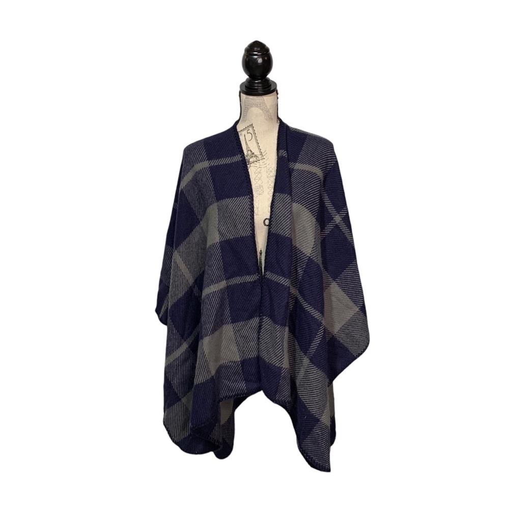 Fleece‎ cape shawl